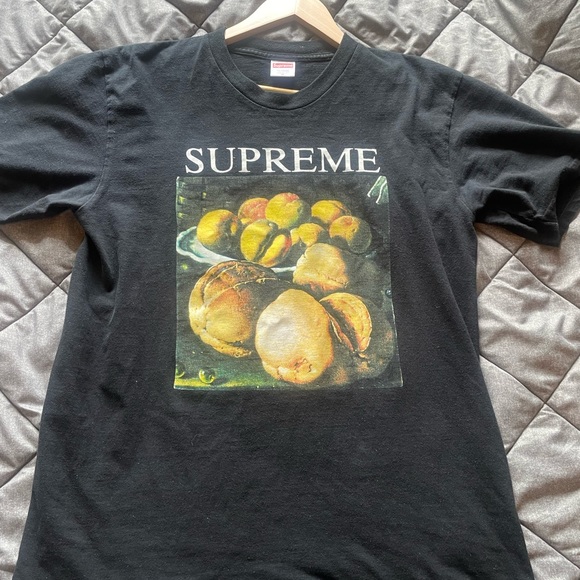 Supreme T-shirt